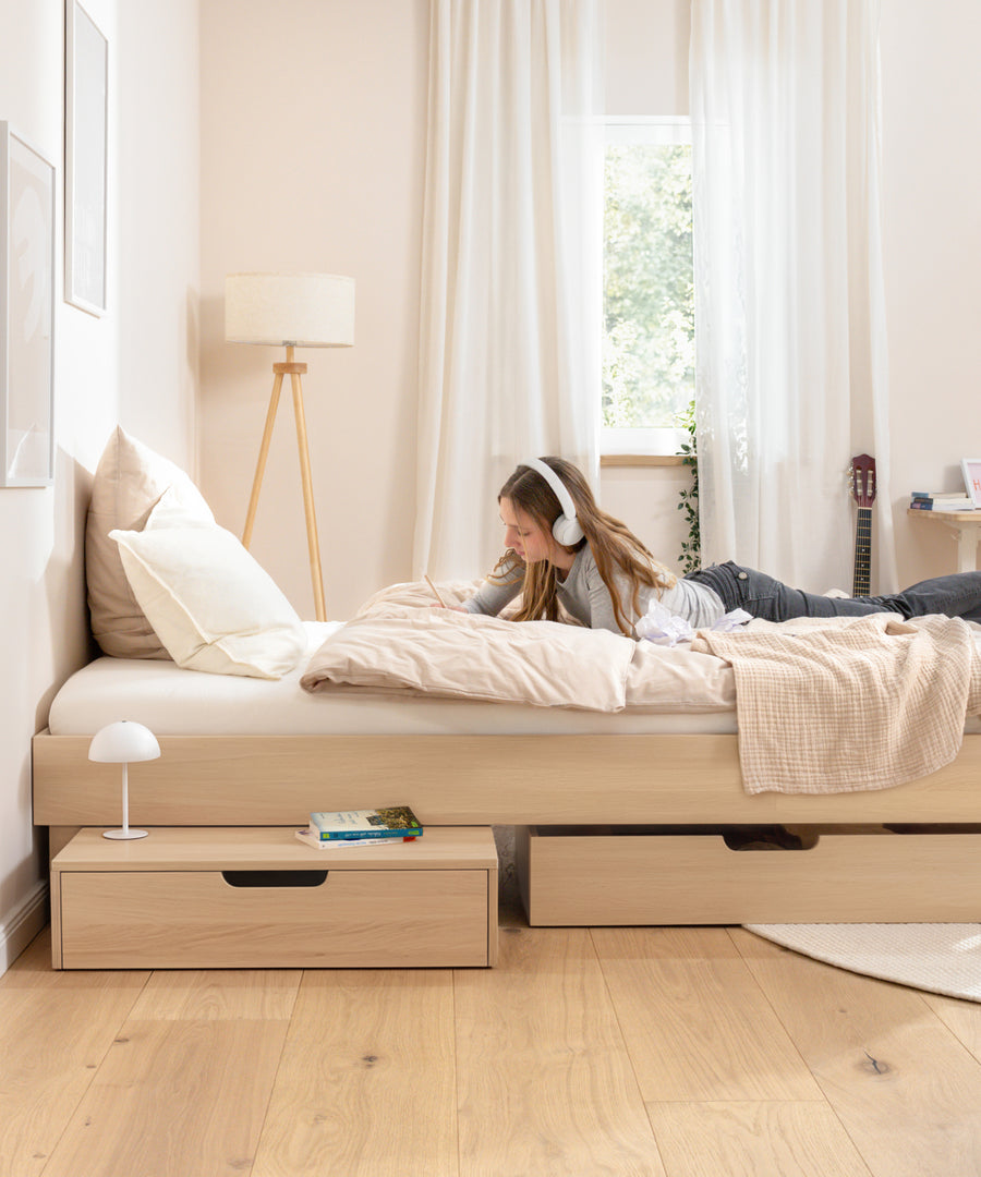 Jugendbett mit großzügiger Liegefläche für mehr Komfort.