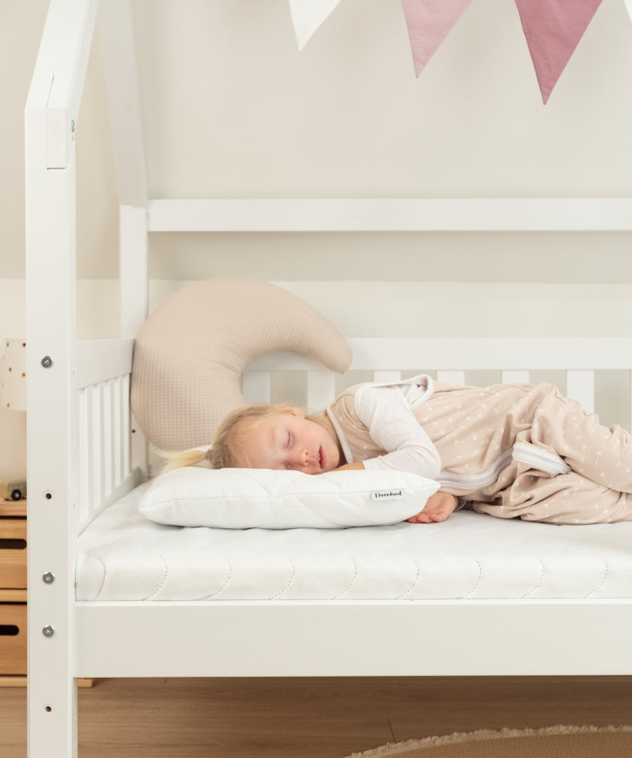 Pflegeleicht im Alltag*Der Bezug ist abnehmbar und waschbar - ideal für den täglichen Einsatz im Kinderzimmer.| 
Abnehmbarer und waschbarer Bezug der Kindermatratze
